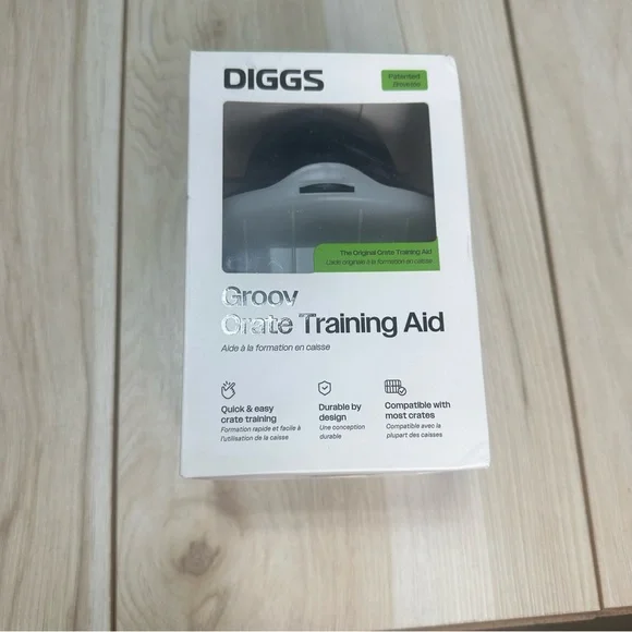 NEW Diggs Groov Crate Training Aid - Navy Blue - Puppy Enrichment Lick Toy Dogs - Picture 2 of 6